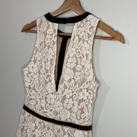 endless rose white lace strapless dress with bow details Small - Picture 4 of 9